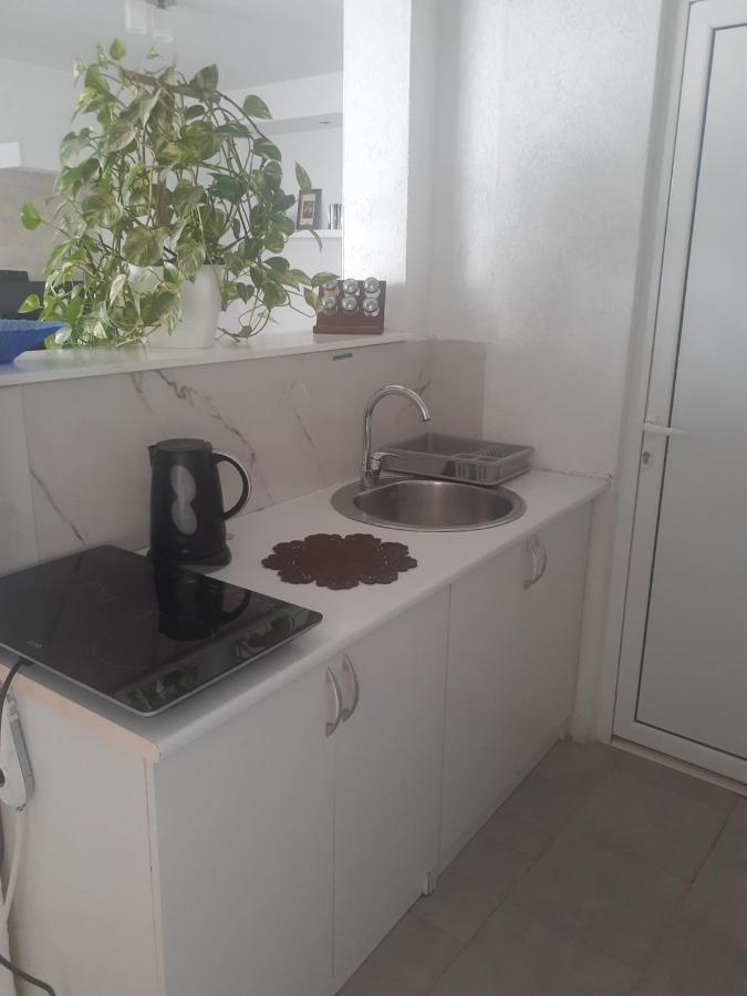 Apartment Tijana Бар Экстерьер фото